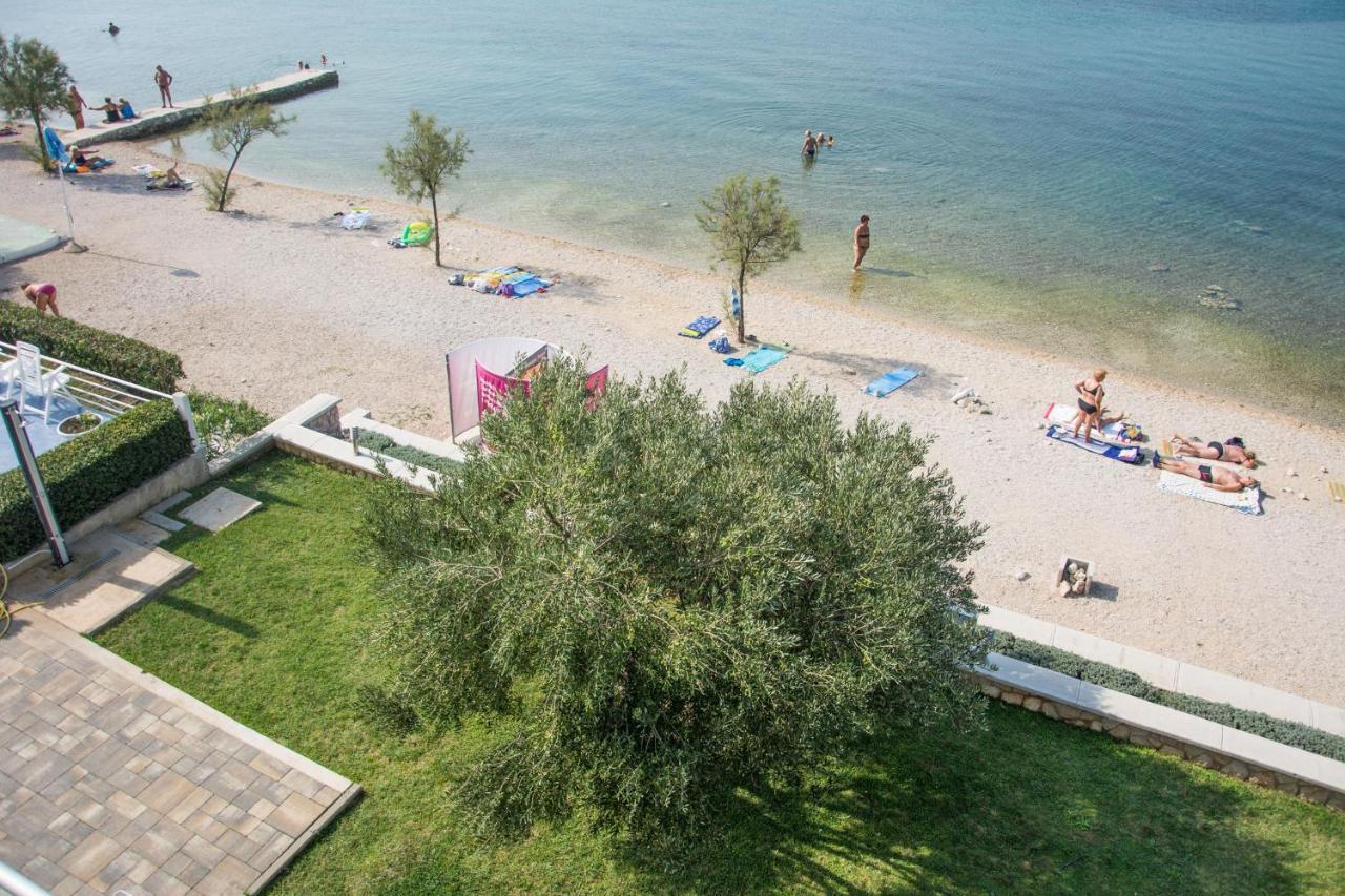 Apartments Citrine On The Beach Biograd Na Moru Exterior foto