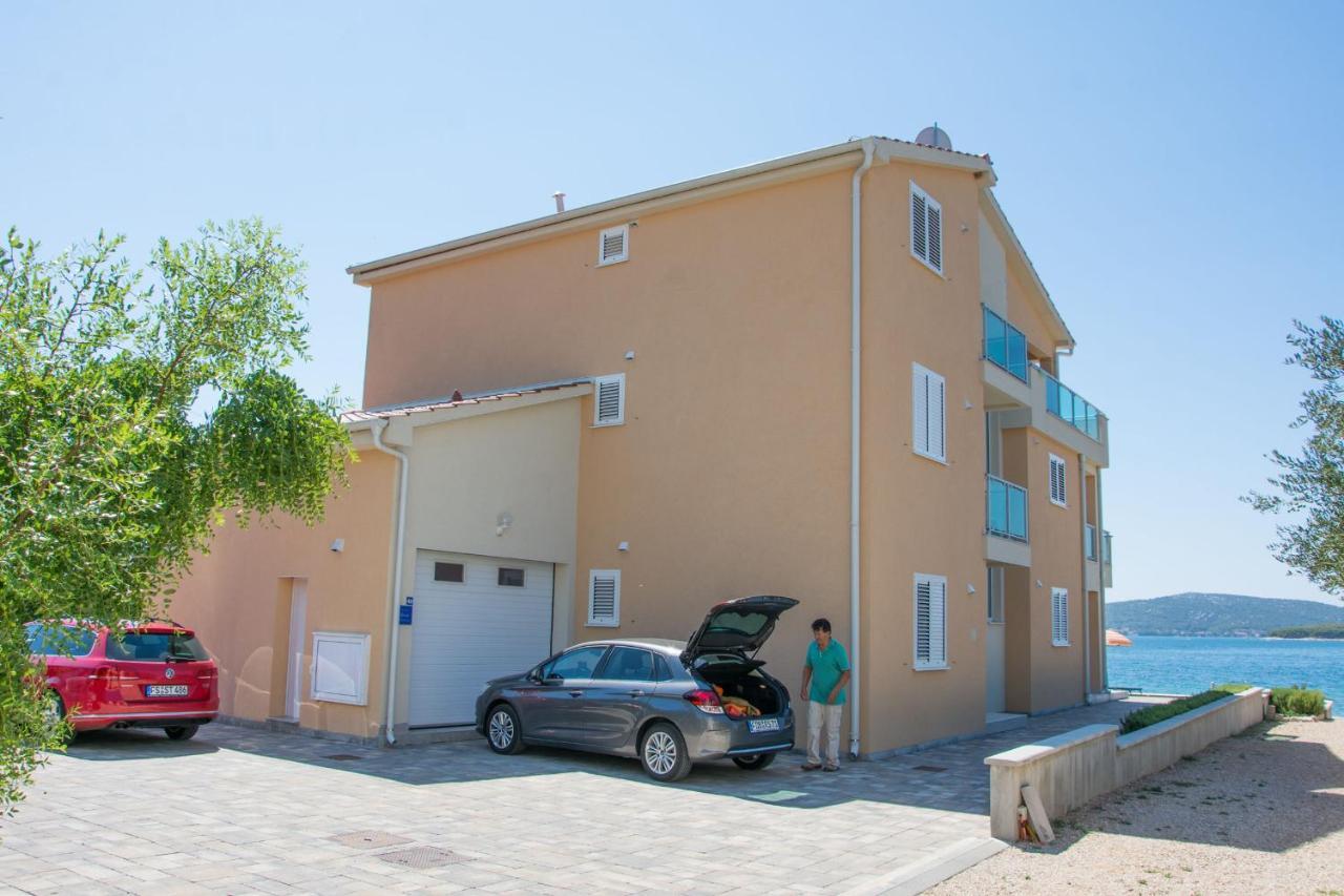 Apartments Citrine On The Beach Biograd Na Moru Exterior foto